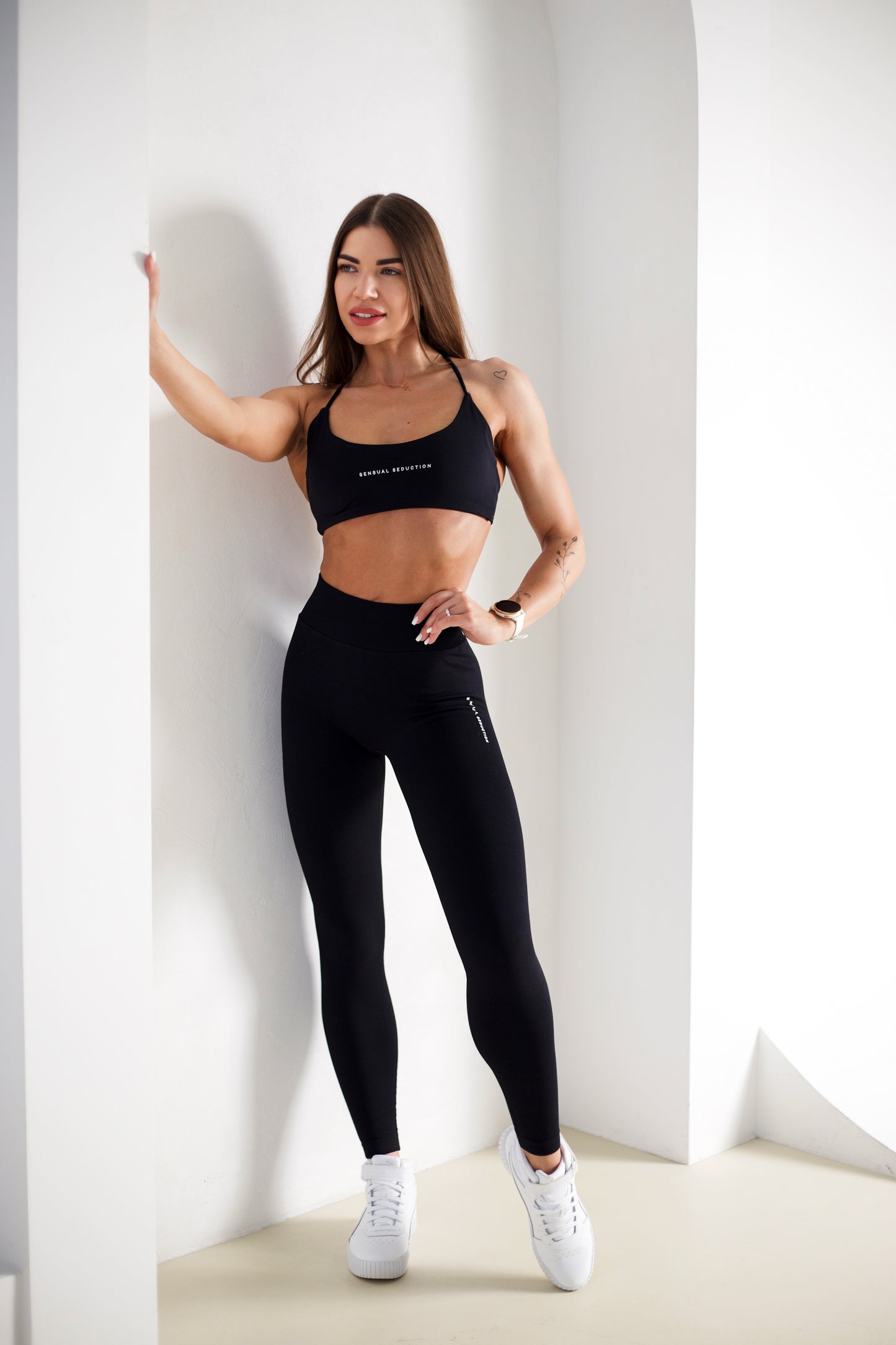 Sculpt Seamless Black sportinis viršus